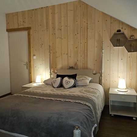 Gite Eglantine 2 A 6 Personnes Avec Spa Et Salle De Jeux Dans La Residence Ventron Bagian luar foto