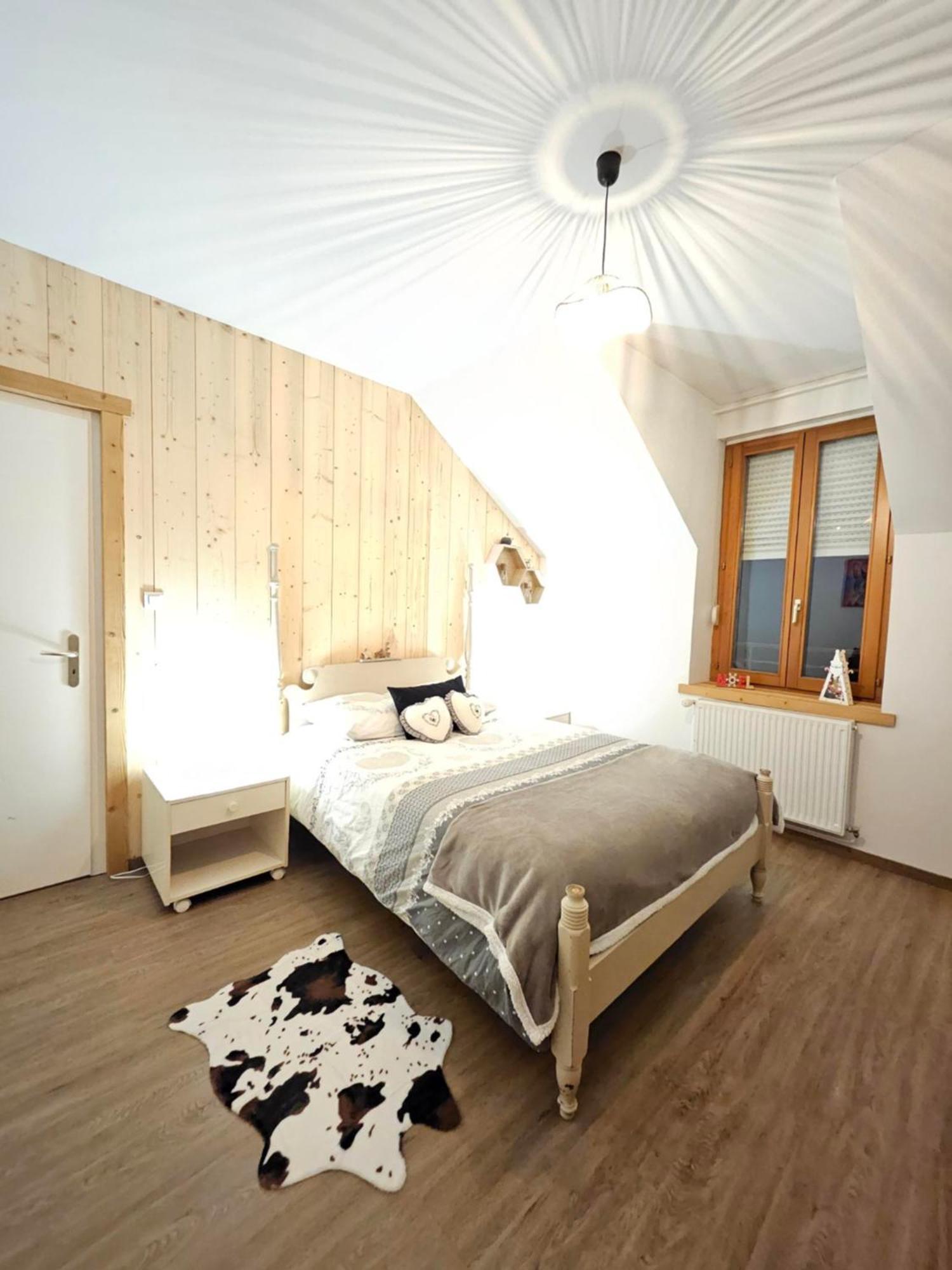 Gite Eglantine 2 A 6 Personnes Avec Spa Et Salle De Jeux Dans La Residence Ventron Bagian luar foto