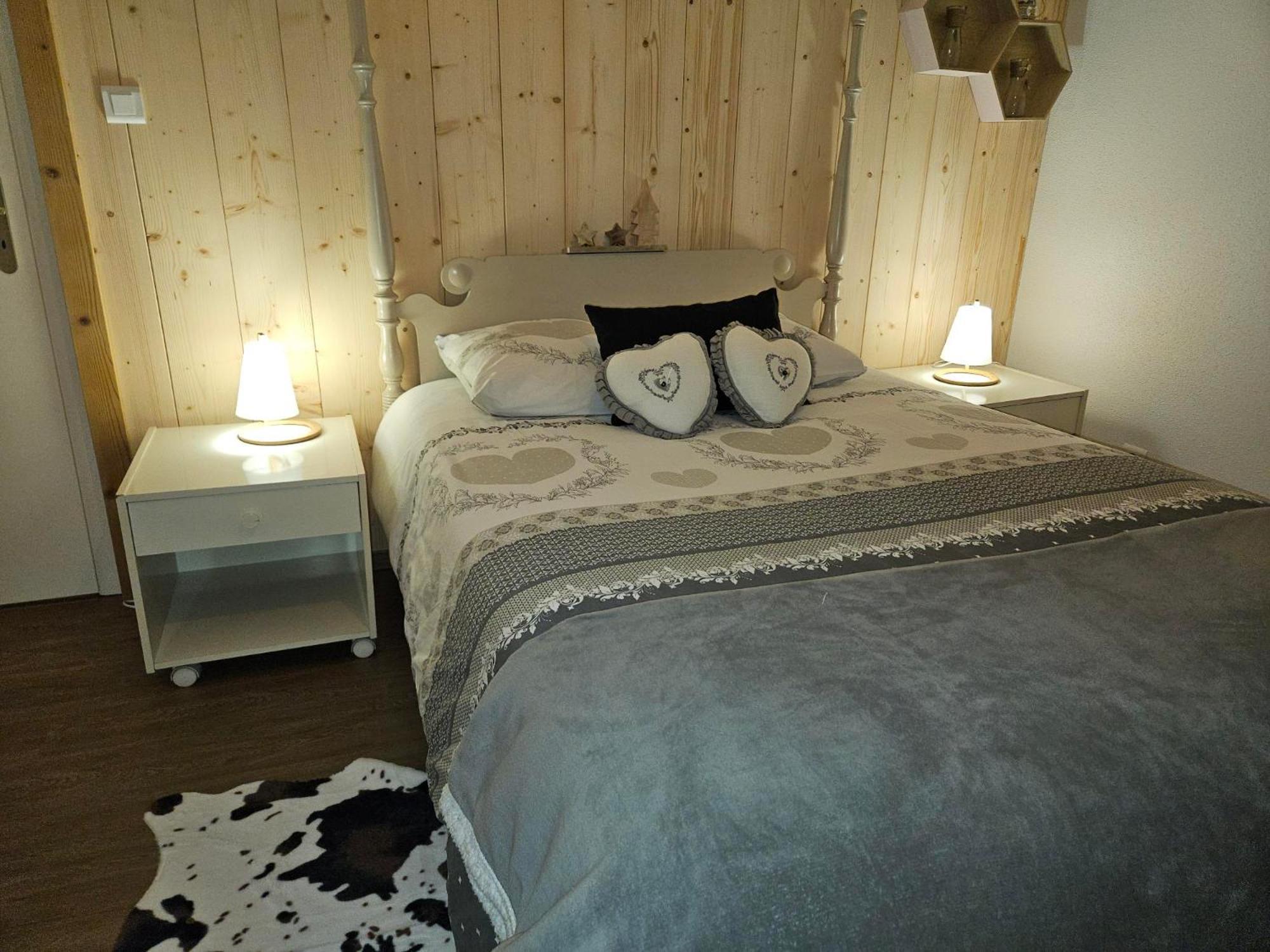 Gite Eglantine 2 A 6 Personnes Avec Spa Et Salle De Jeux Dans La Residence Ventron Bagian luar foto