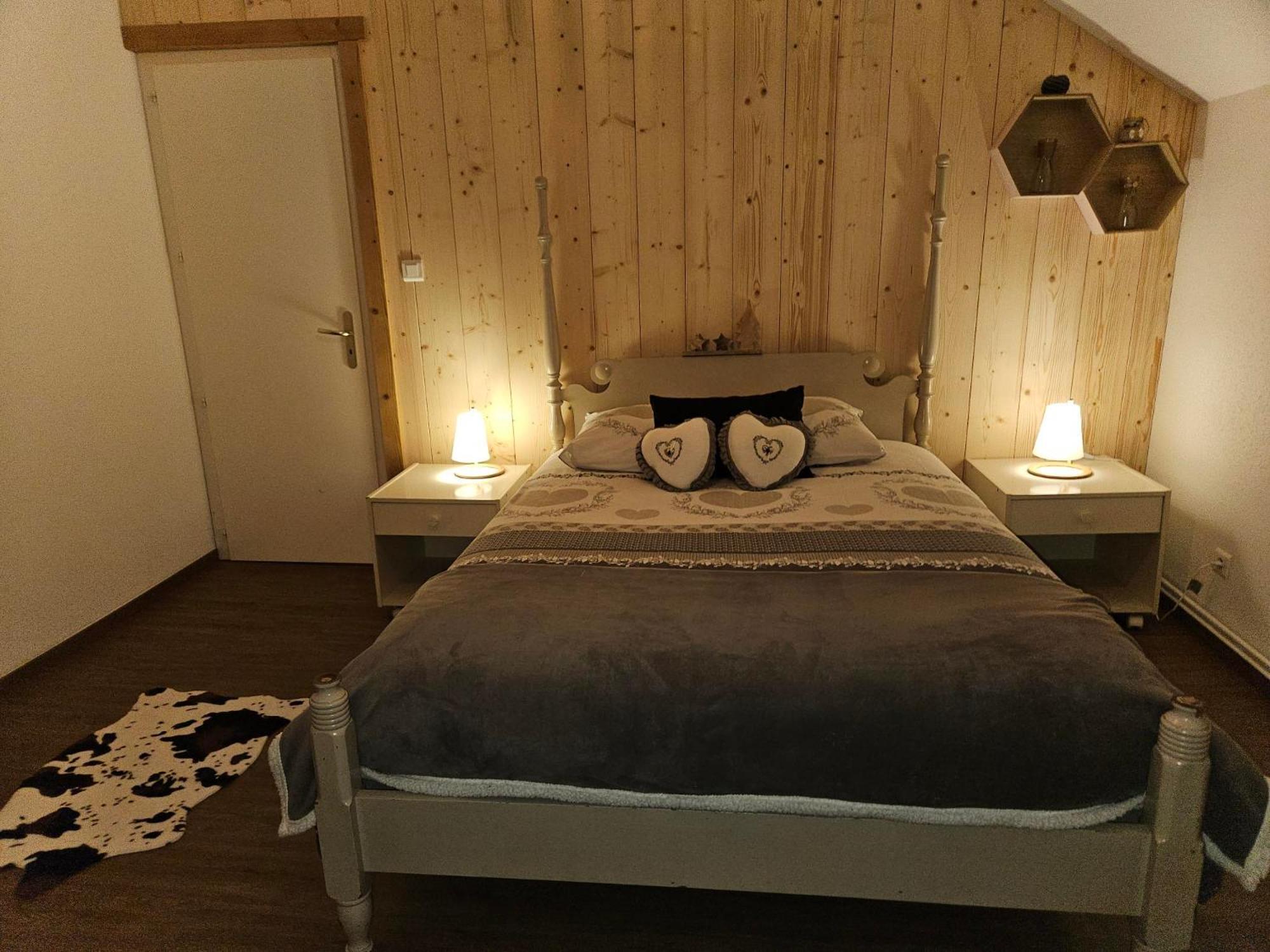 Gite Eglantine 2 A 6 Personnes Avec Spa Et Salle De Jeux Dans La Residence Ventron Bagian luar foto